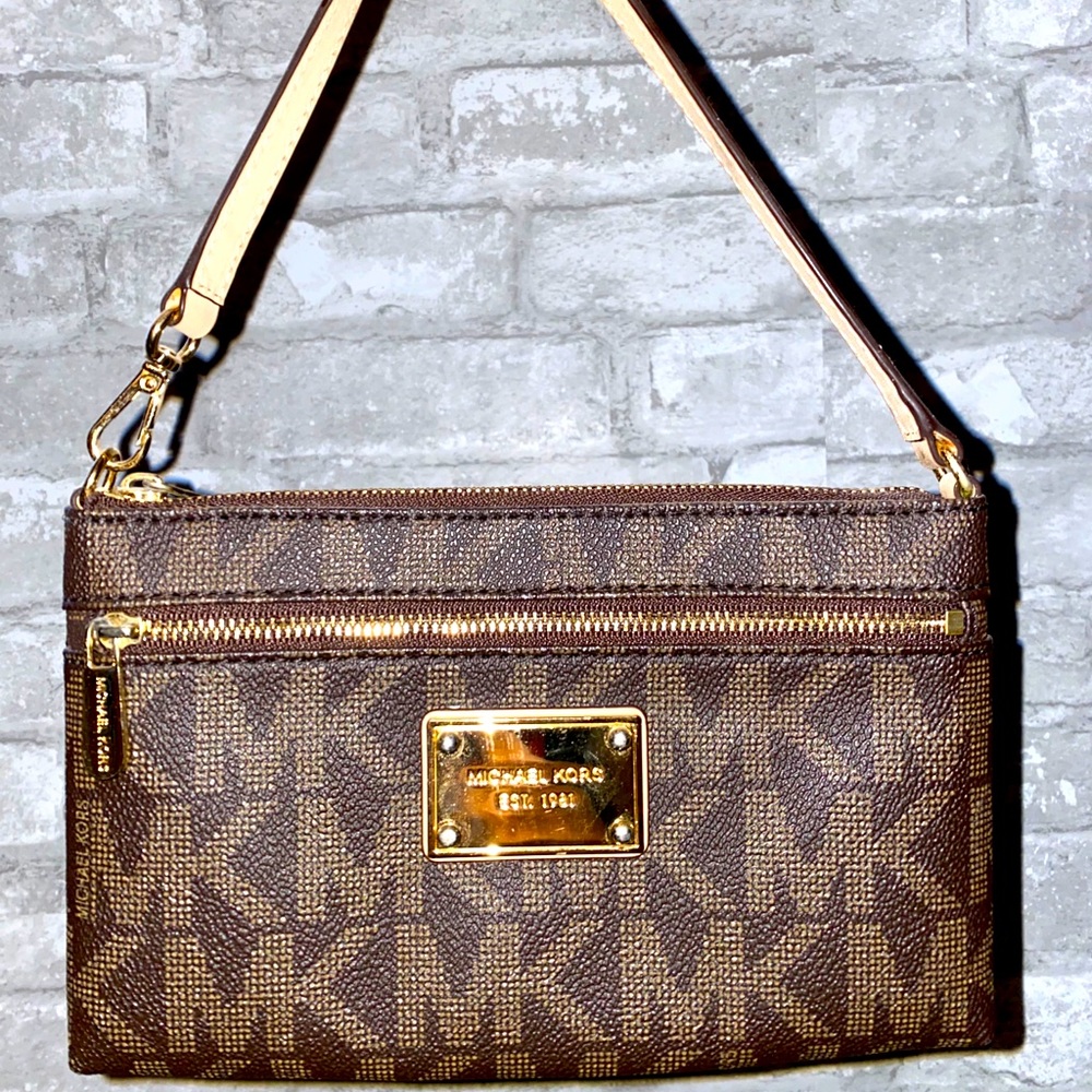 Michael Kors Wristlet